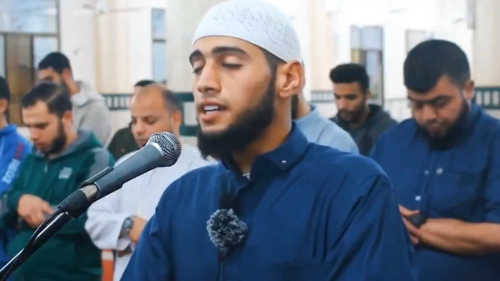 تلاوة عطرة للشهيد أحمد حمدية